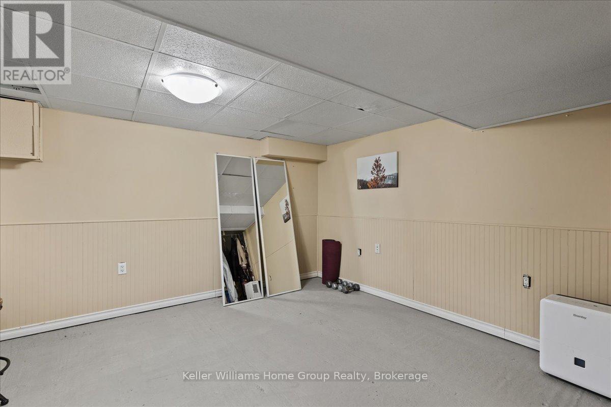 7637 Wellington 7 Road, Mapleton, Ontario  N0B 1A0 - Photo 25 - X12092054