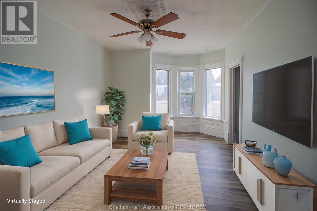 Property at 61 Park AVENUE West image 5