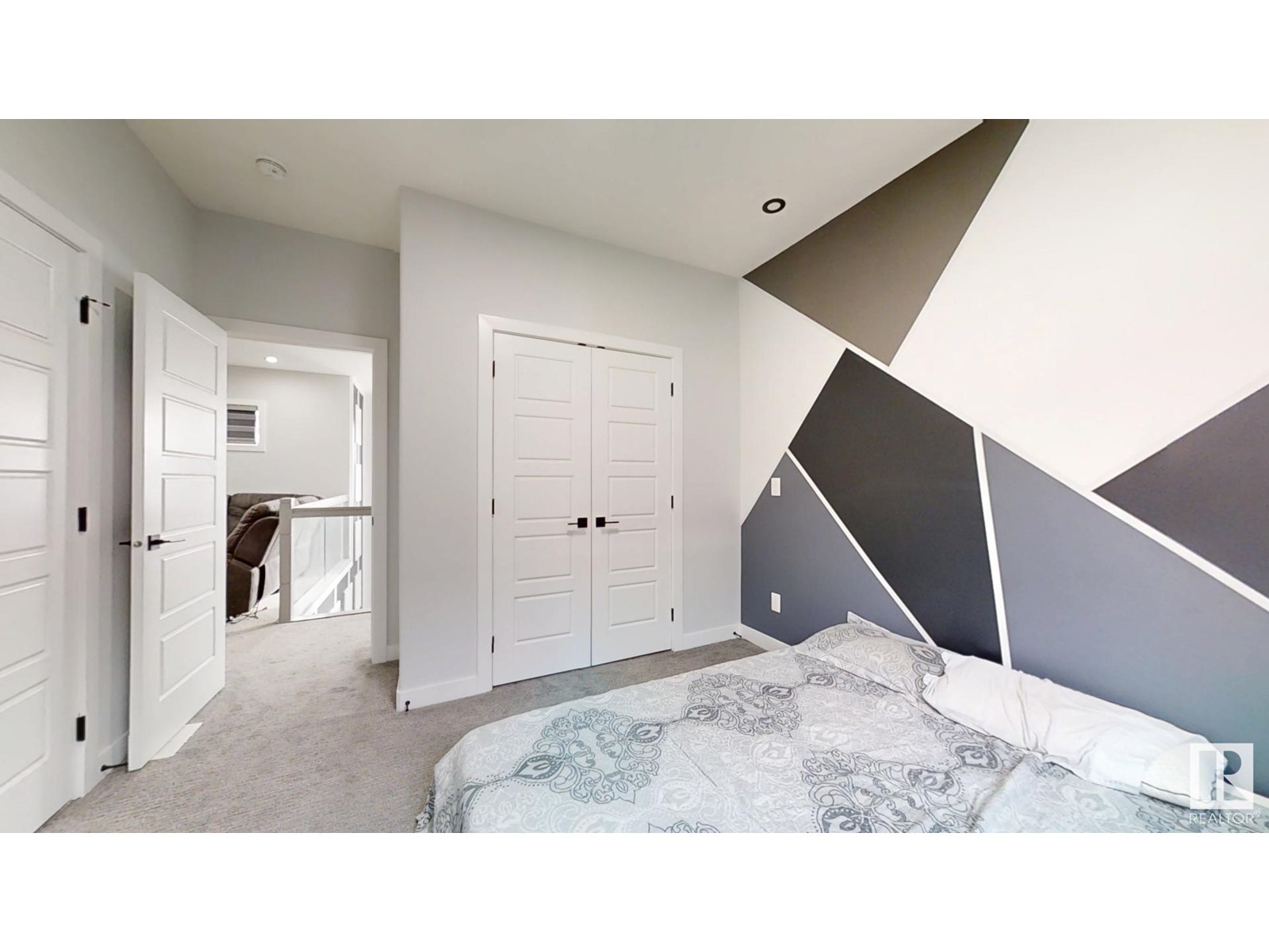 2020 13 Av Nw, Edmonton, Alberta  T6T 2M7 - Photo 10 - E4431810