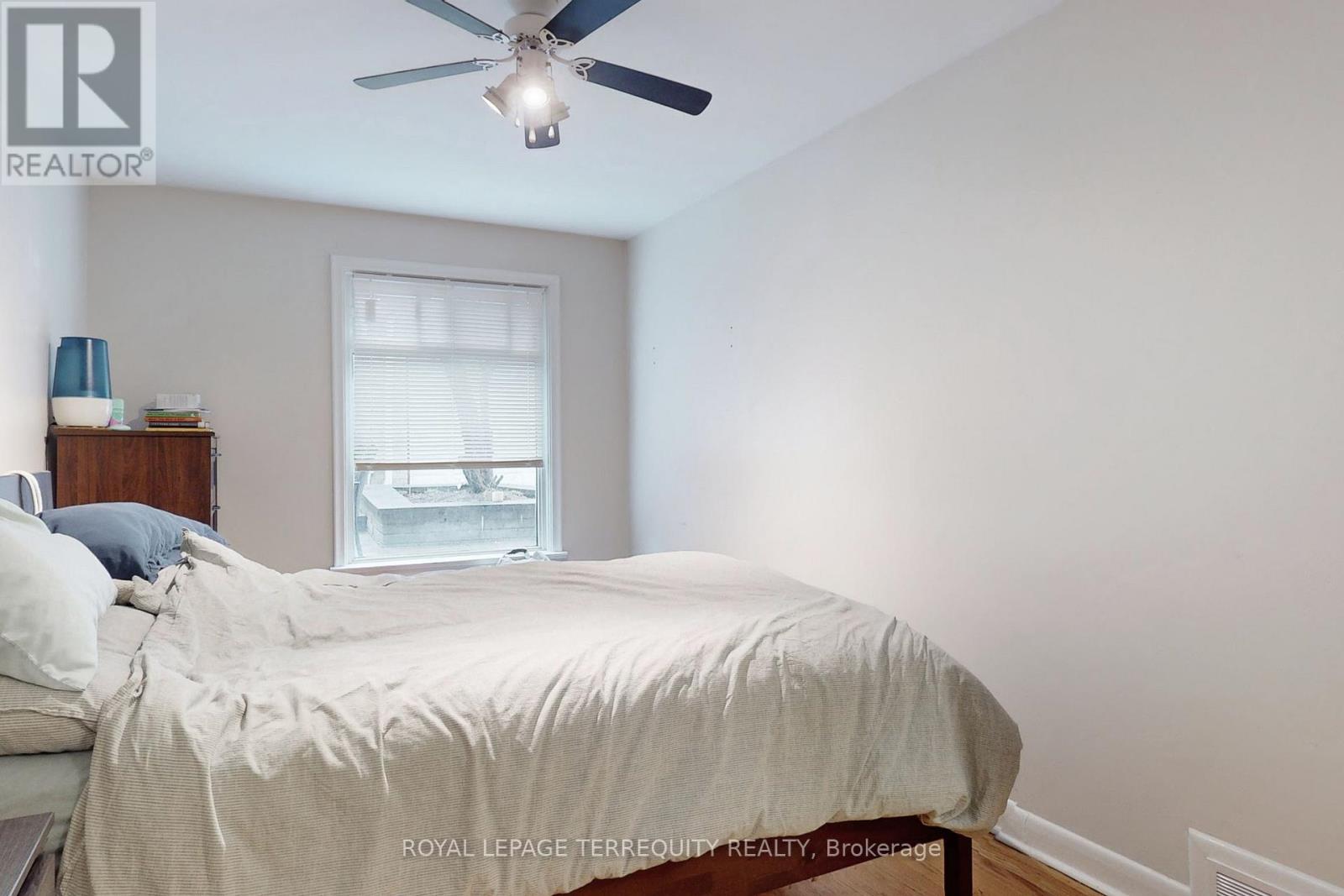 29 Love Crescent, Toronto, Ontario  M4E 1V6 - Photo 24 - E12092091
