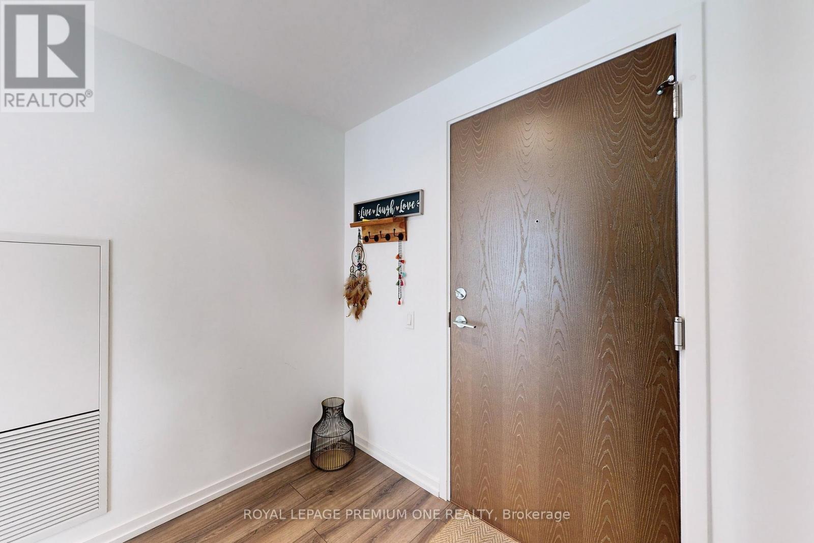 1810 - 1000 Portage Parkway, Vaughan, Ontario  L4K 0L1 - Photo 10 - N12092062