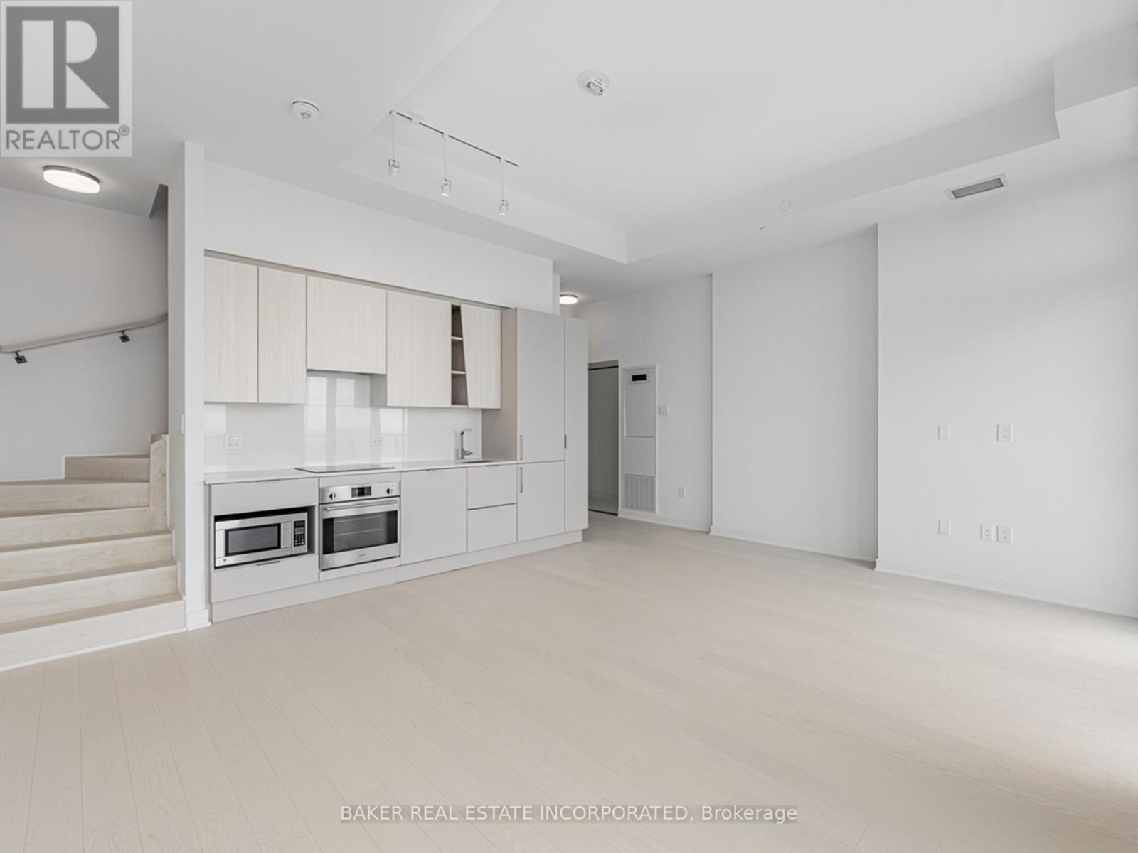 6010 - 3900 Confederation Parkway, Mississauga, Ontario  L5B 0M3 - Photo 7 - W12092063