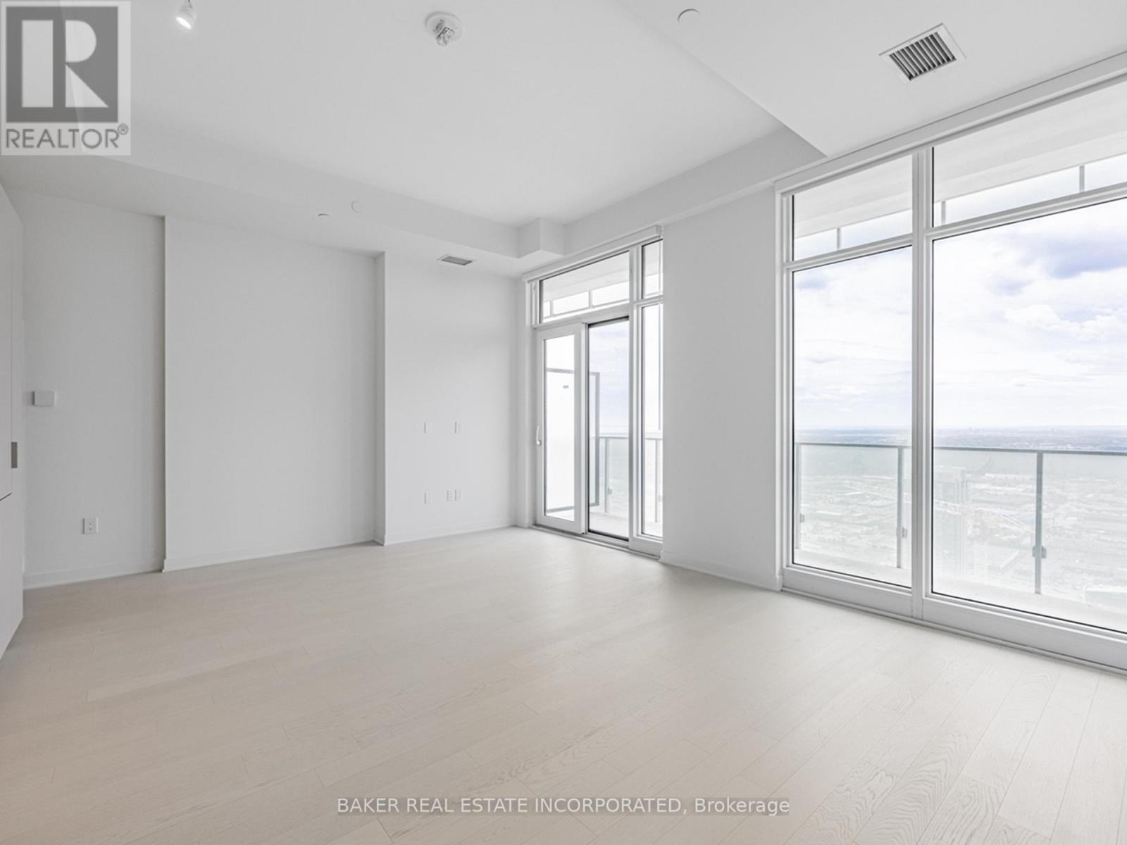 6010 - 3900 Confederation Parkway, Mississauga, Ontario  L5B 0M3 - Photo 9 - W12092063