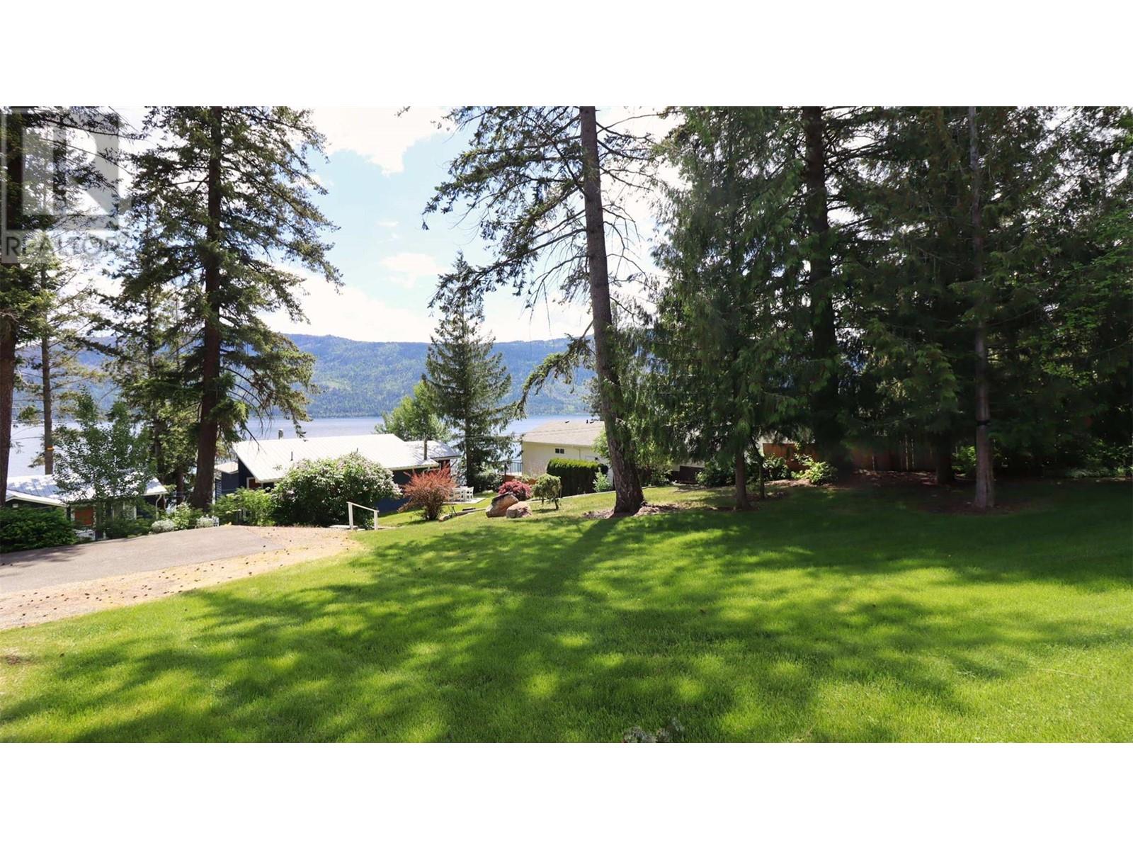 1065 Little Shuswap Lake Road, Chase, British Columbia  V0E 1M2 - Photo 10 - 10344192