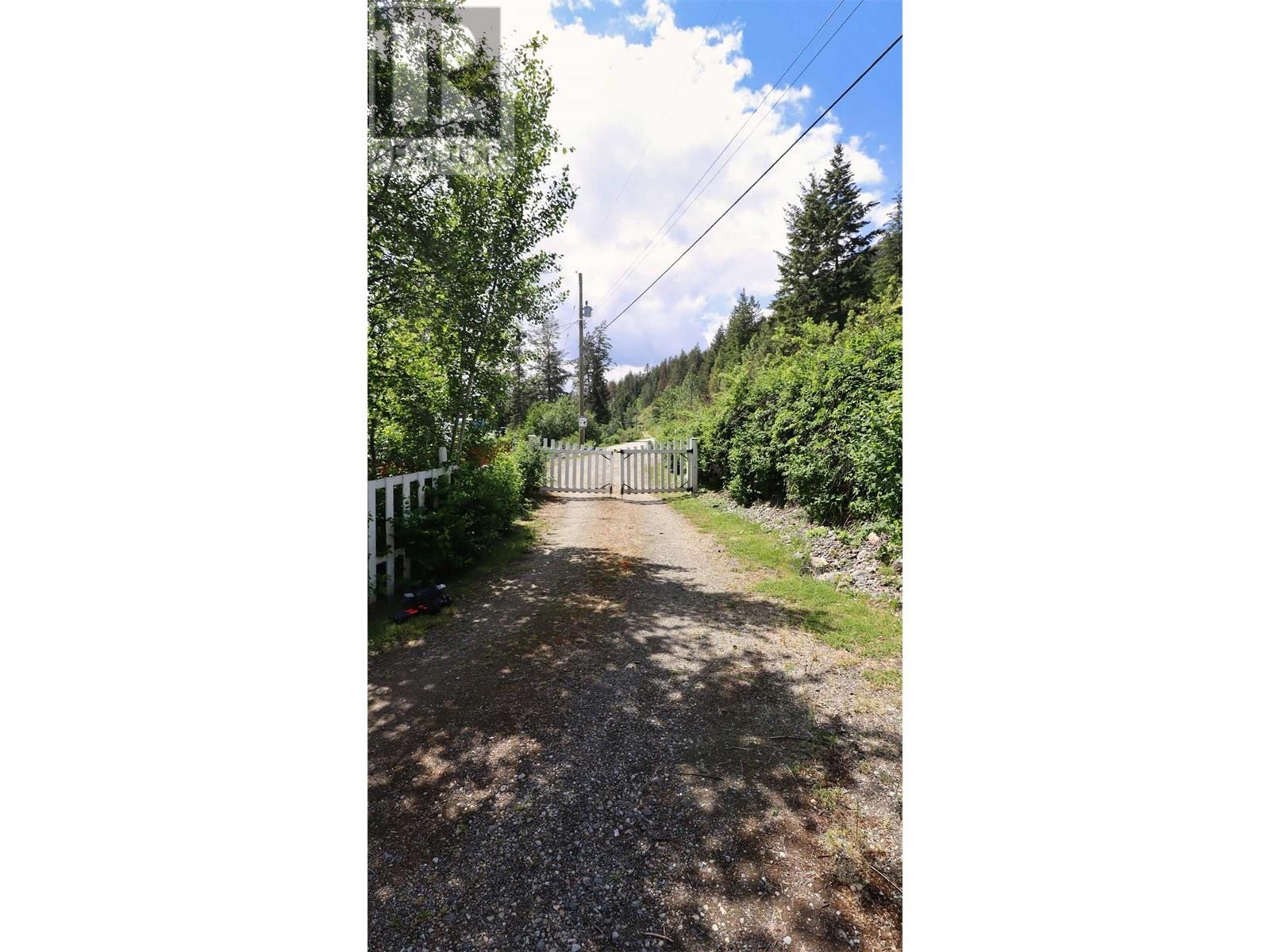 1065 Little Shuswap Lake Road, Chase, British Columbia  V0E 1M2 - Photo 4 - 10344192
