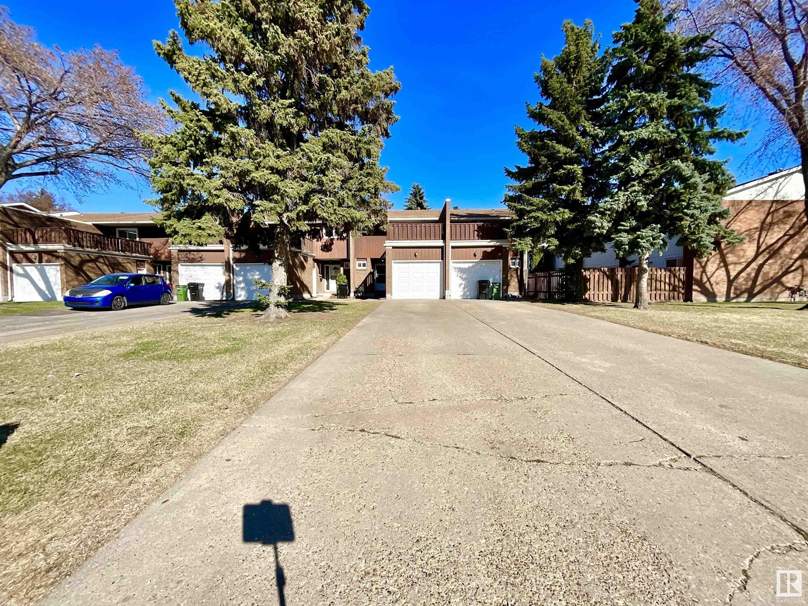 Property at 13147 34 ST NW image 2