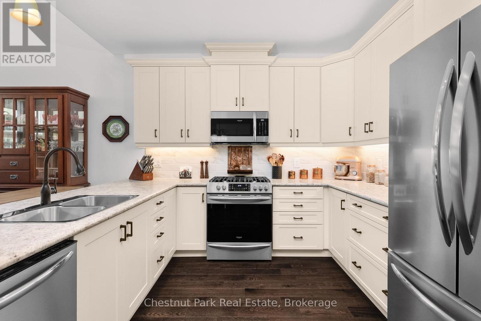 25 Durham Road, Bracebridge, Ontario  P1L 0B7 - Photo 16 - X12091633