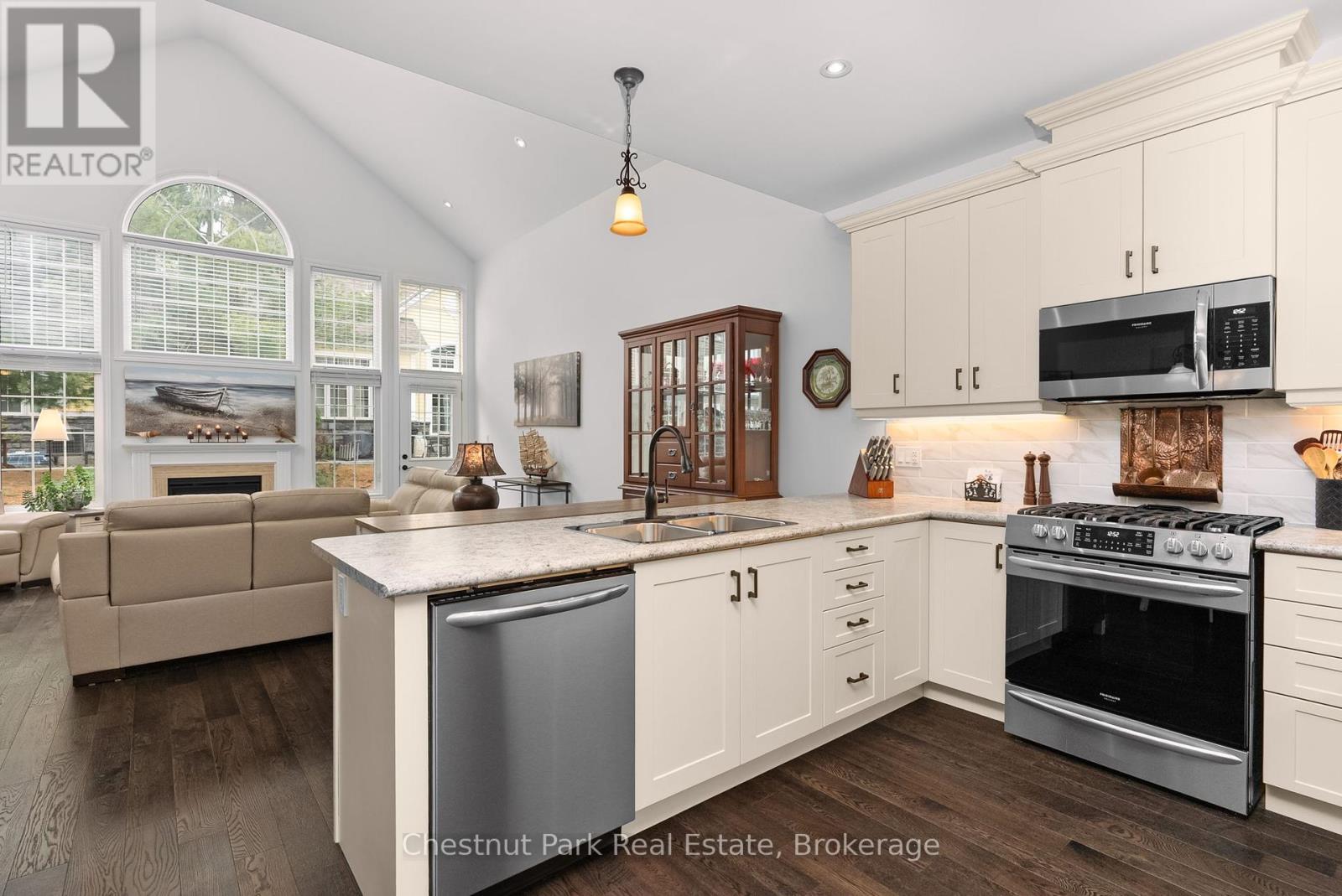 25 Durham Road, Bracebridge, Ontario  P1L 0B7 - Photo 18 - X12091633