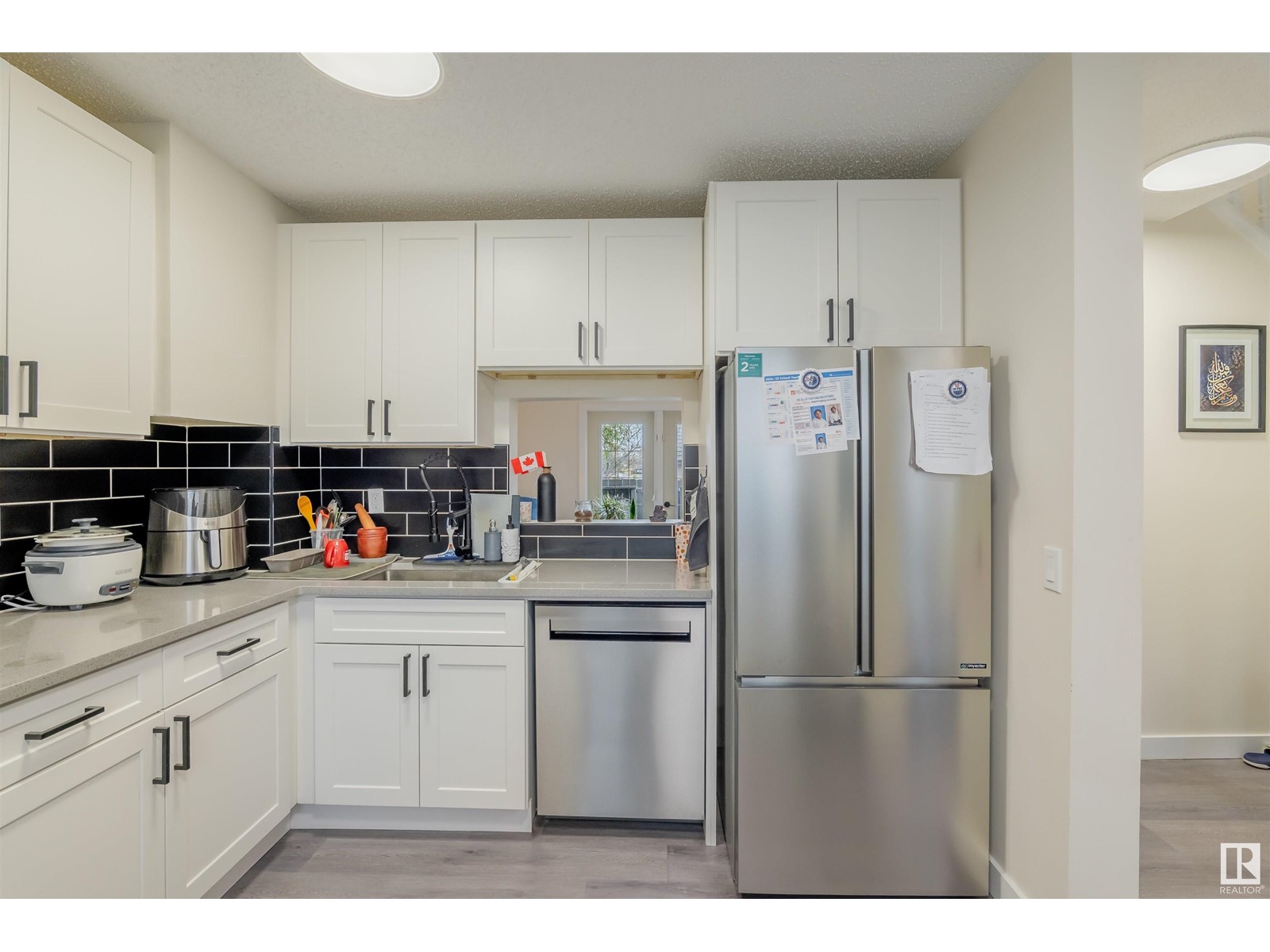 Property at 1710 37 ST NW image 4