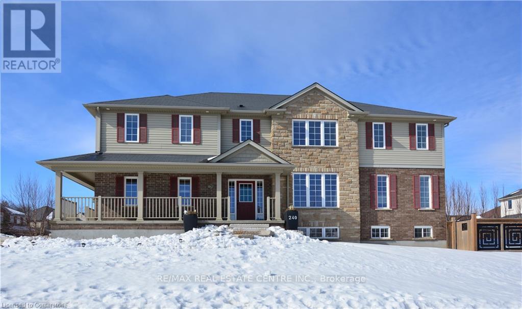Property at 240 BISMARK DRIVE image 3
