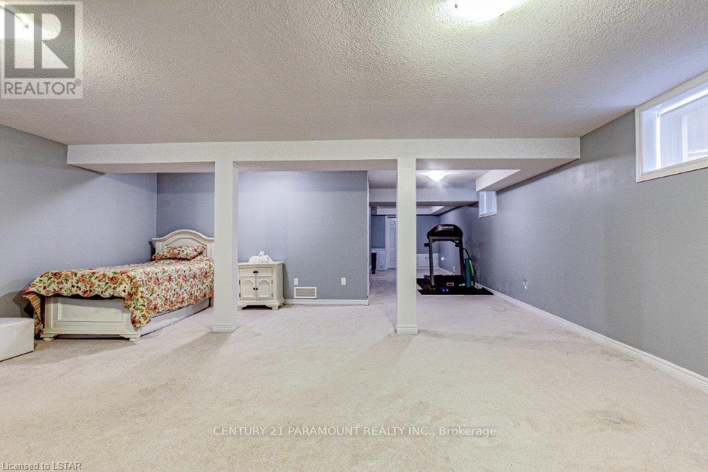 2020 Denview Avenue, London North, Ontario  N6G 0G3 - Photo 16 - X12092113