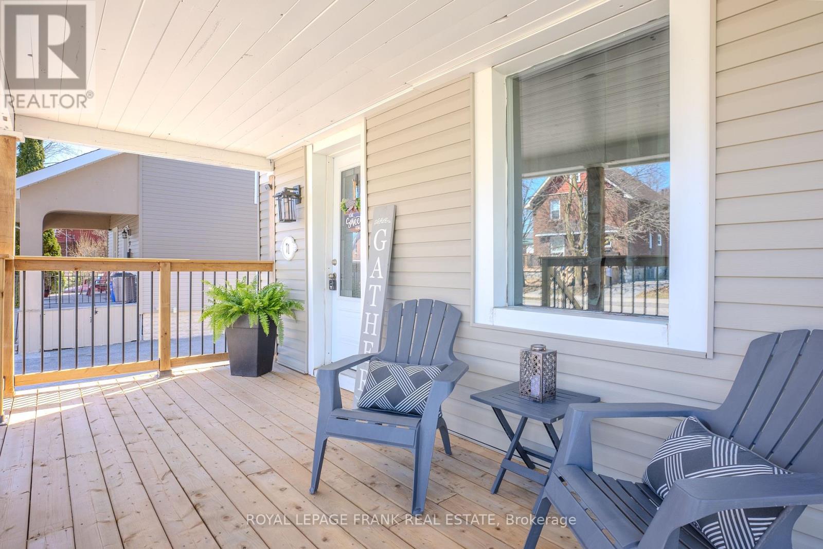 Property at 71 CAMBRIDGE STREET S image 2