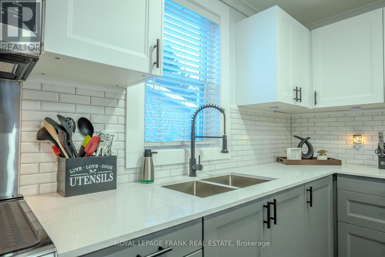 Property at 71 CAMBRIDGE STREET S image 3
