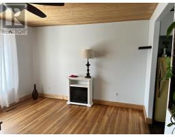 2 Shaft Street, McKenzie Island, Ontario