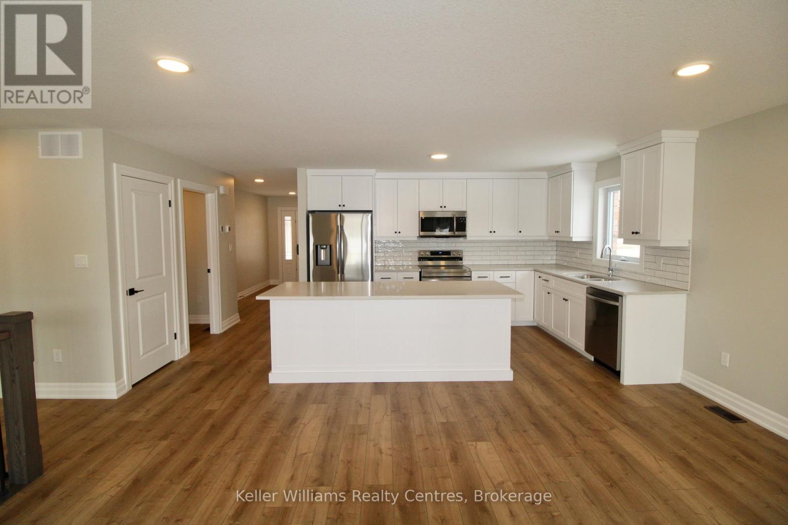 431 Park Street W, West Grey, Ontario  N0G 1R0 - Photo 7 - X12068910