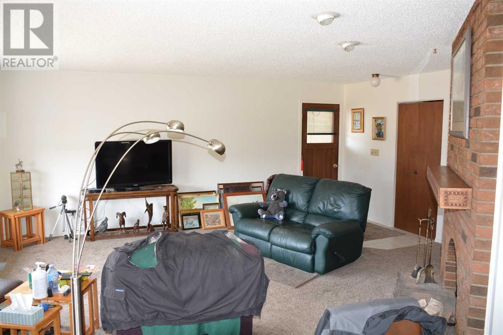 Property at 7113 99 Street image 4