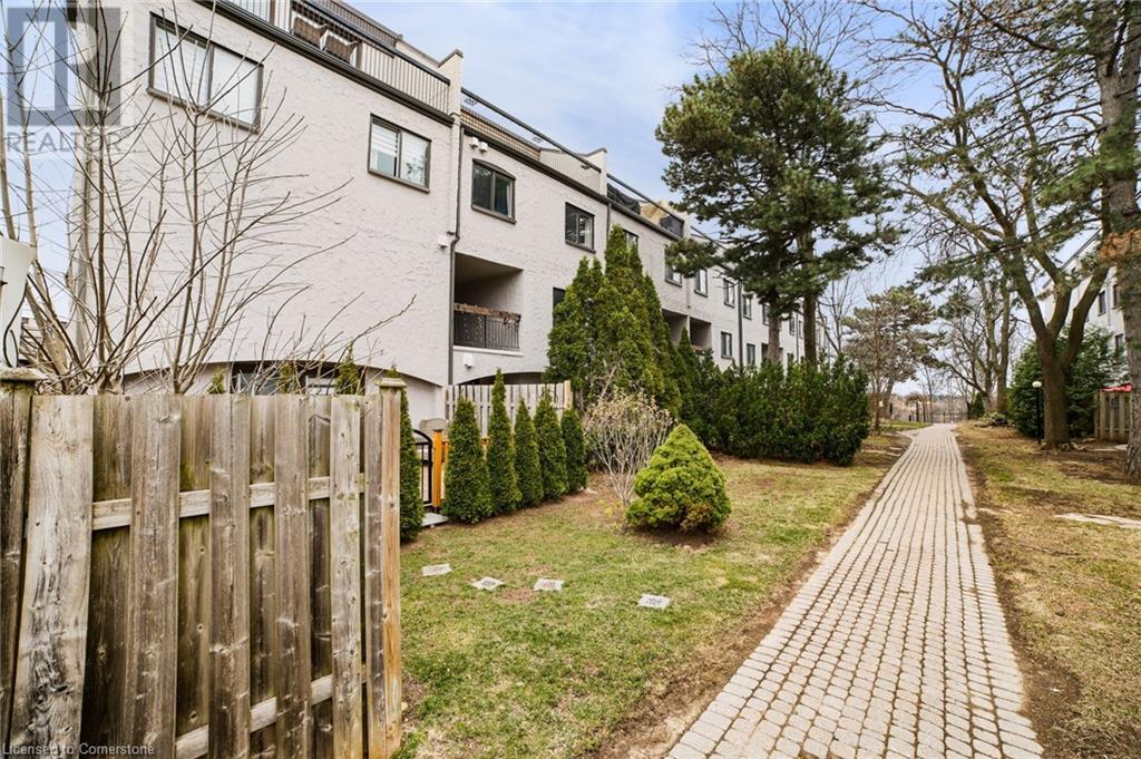 Property at 1016 FALGARWOOD Drive Unit# 47 image 4