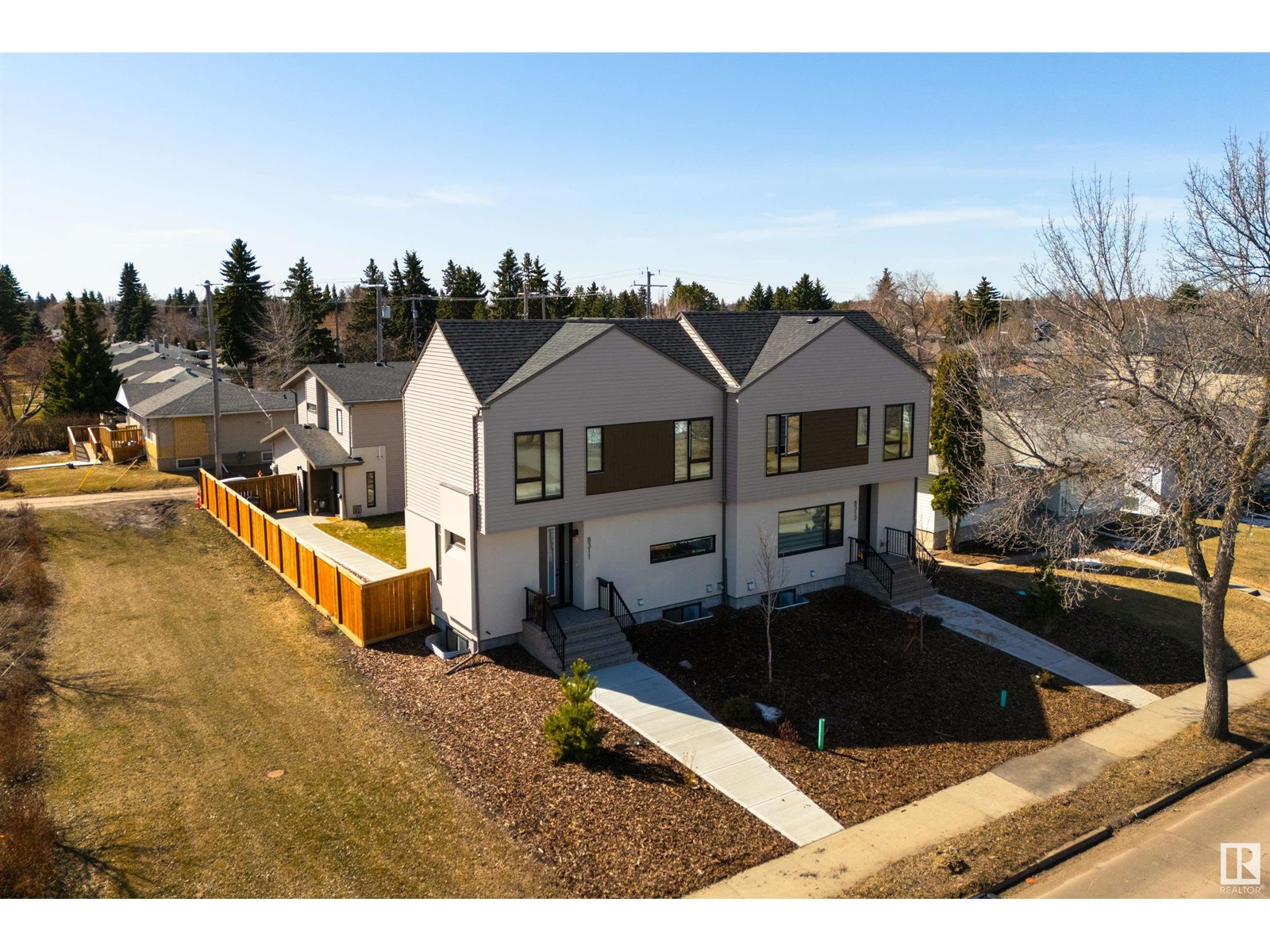 Property at 8311 & 8313 76 AV NW image 5