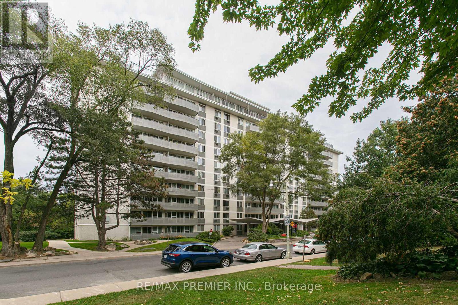 203 - 10 SHALLMAR STREET, Toronto, Ontario
