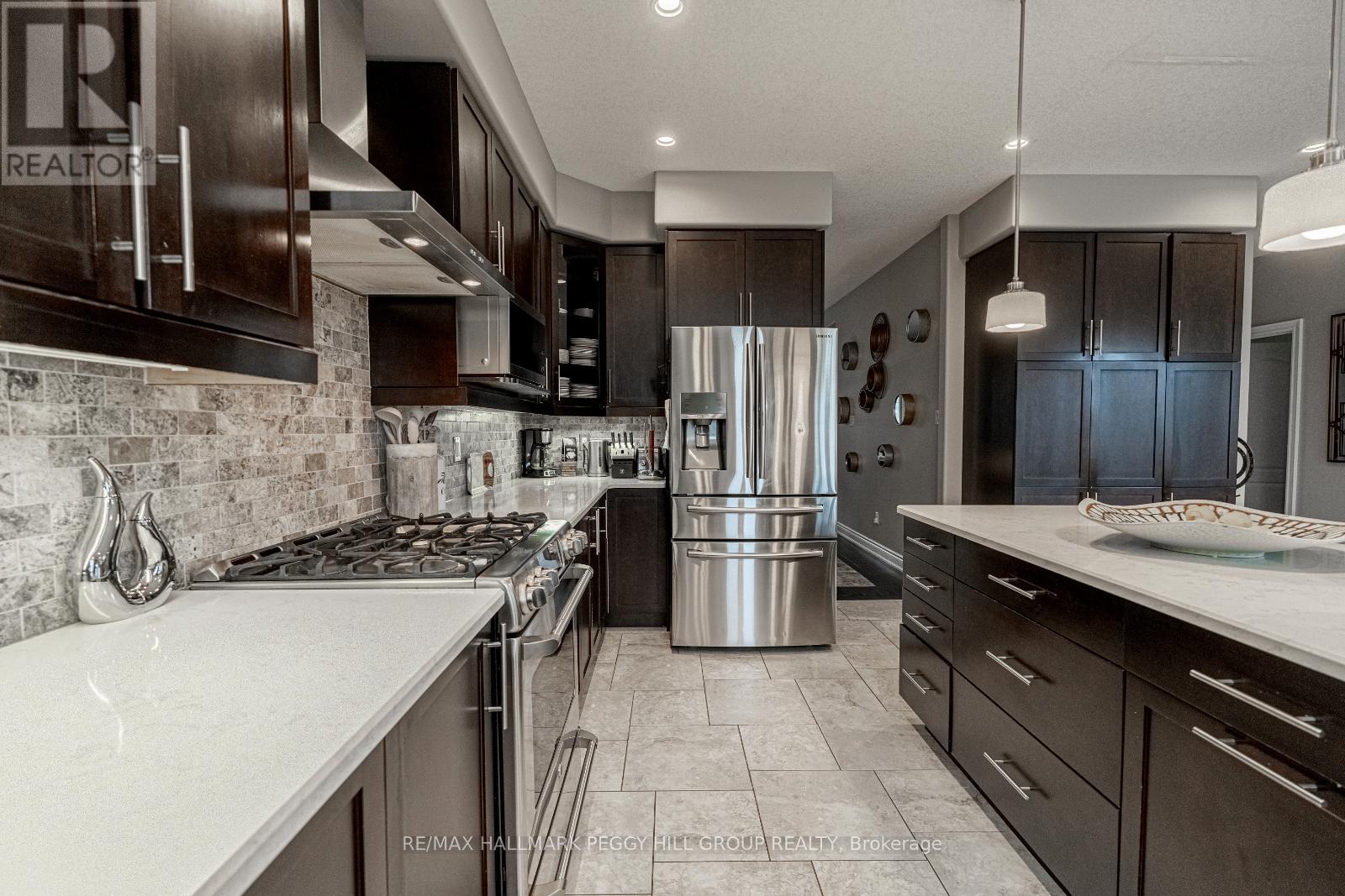 35 Marta Crescent, Barrie, Ontario  L4N 3N6 - Photo 6 - S12092143