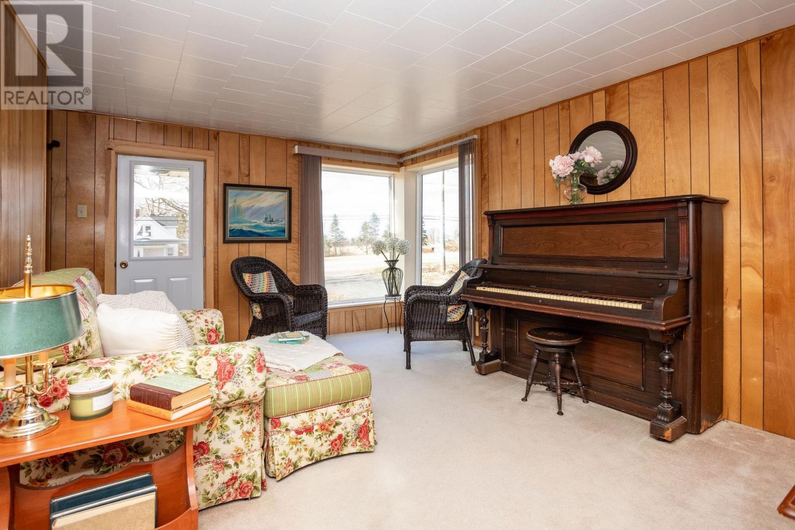 600 Route 2, Souris, Prince Edward Island  C0A 2B0 - Photo 7 - 202508323