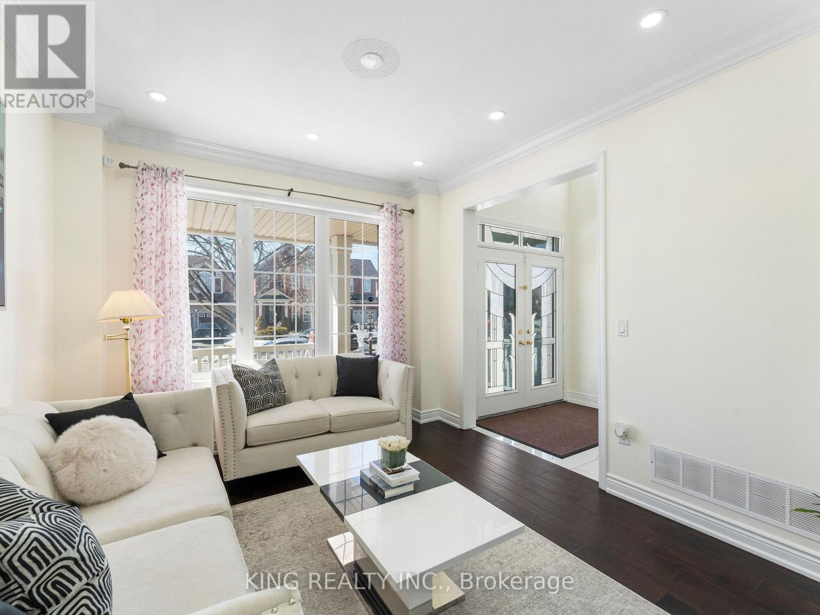 3 Maldives Crescent, Brampton, Ontario  L6P 1L4 - Photo 12 - W12092193