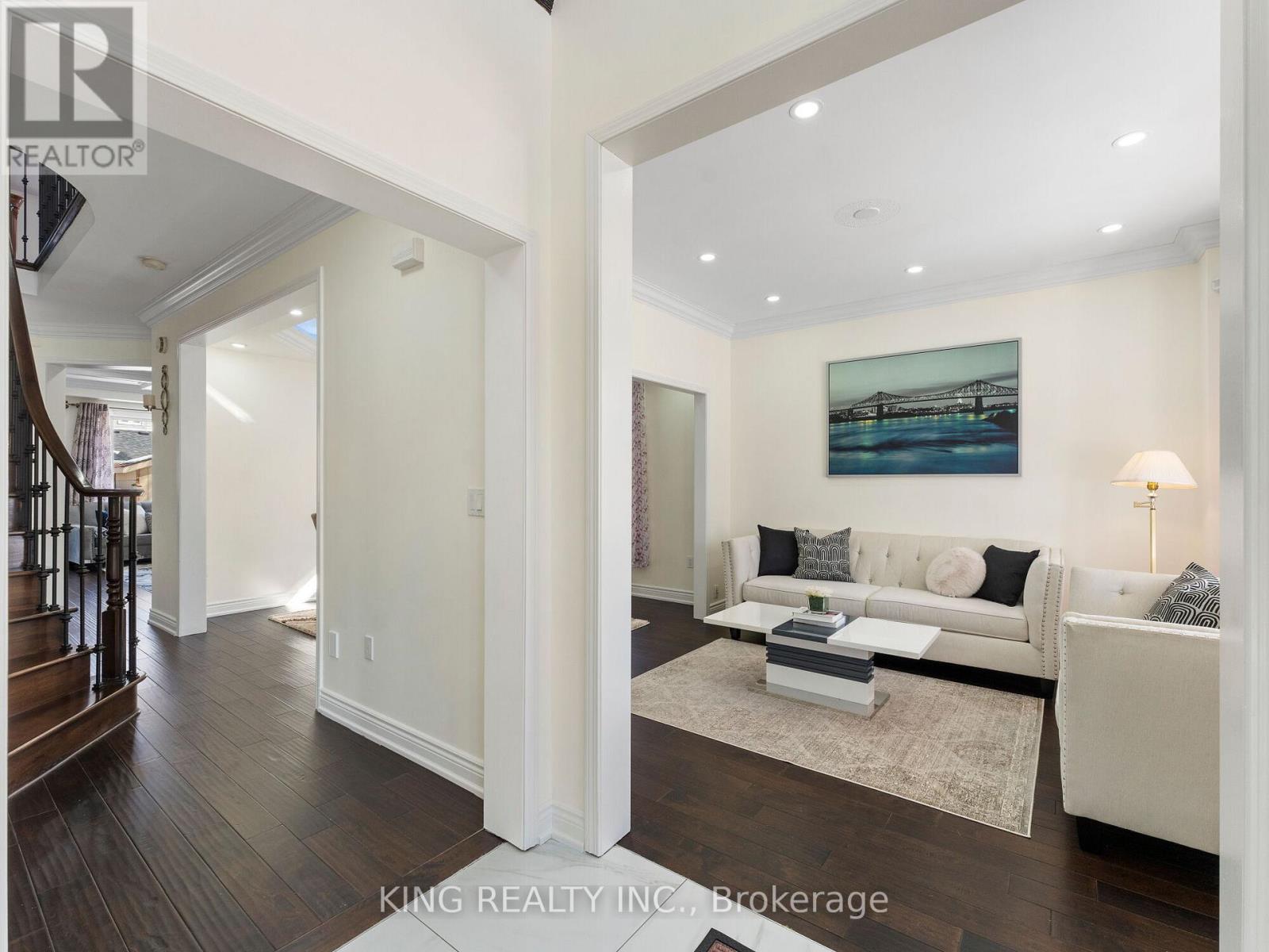 3 Maldives Crescent, Brampton, Ontario  L6P 1L4 - Photo 9 - W12092193