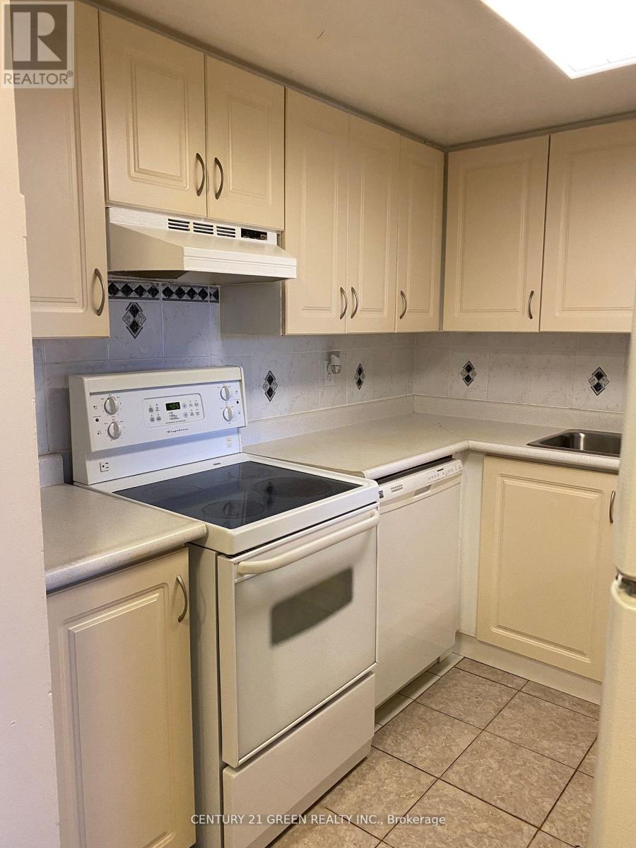 303 - 25 Agnes Street N, Mississauga, Ontario  L5B 3X7 - Photo 12 - W12092196