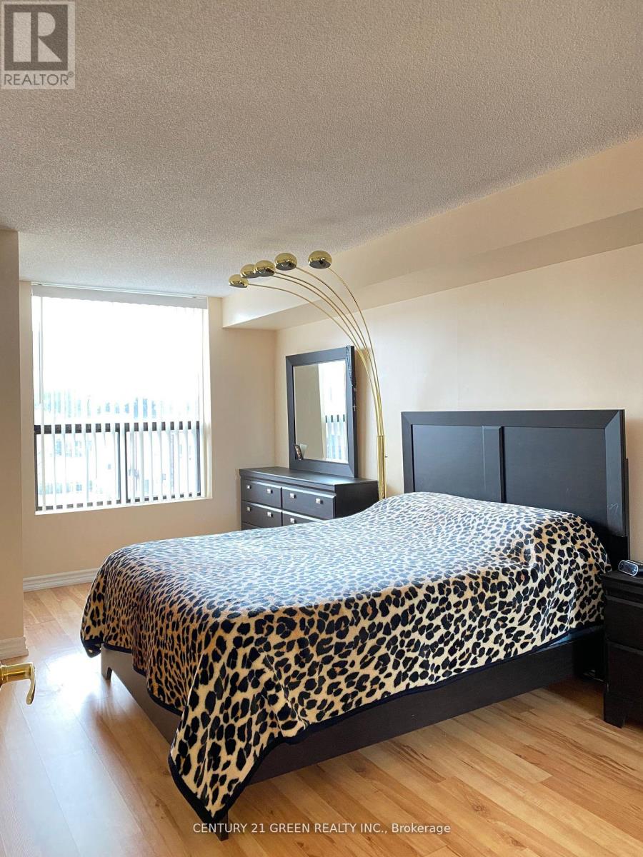 303 - 25 Agnes Street N, Mississauga, Ontario  L5B 3X7 - Photo 15 - W12092196