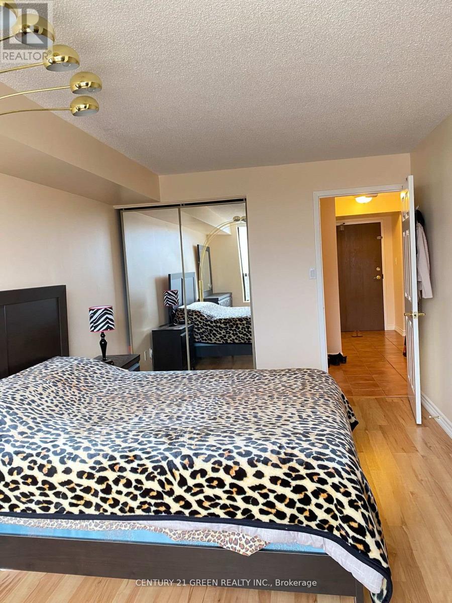 303 - 25 Agnes Street N, Mississauga, Ontario  L5B 3X7 - Photo 16 - W12092196