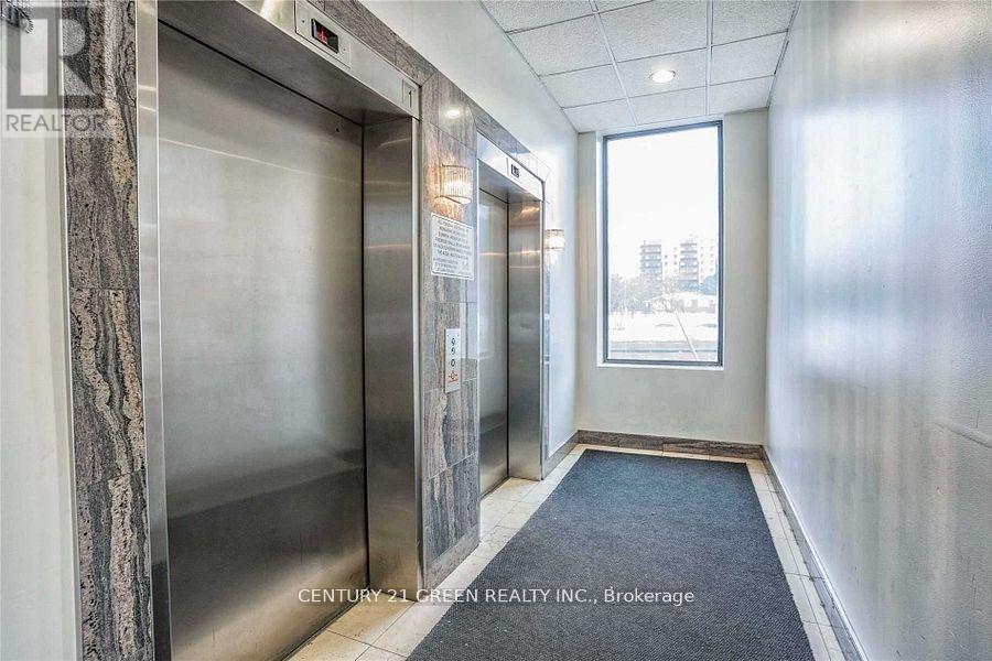 303 - 25 Agnes Street N, Mississauga, Ontario  L5B 3X7 - Photo 6 - W12092196