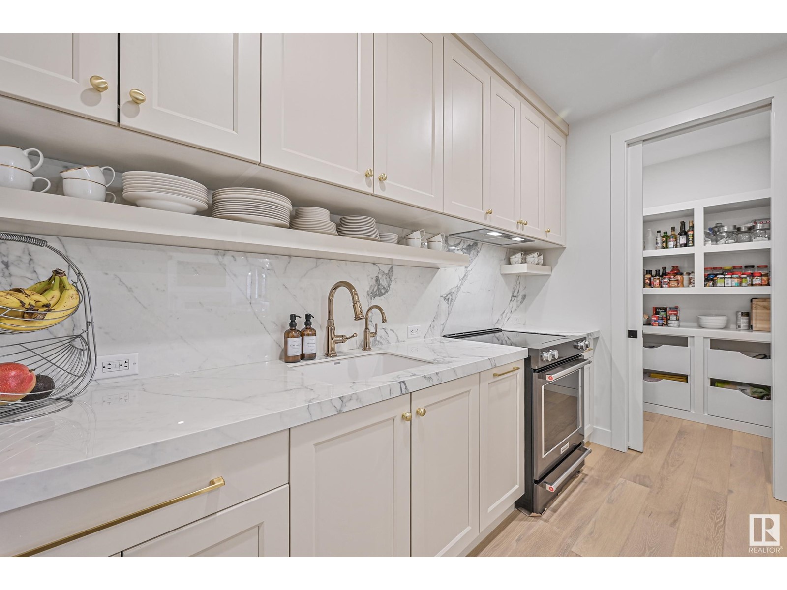 Property at 4824 KNIGHT CR SW image 4