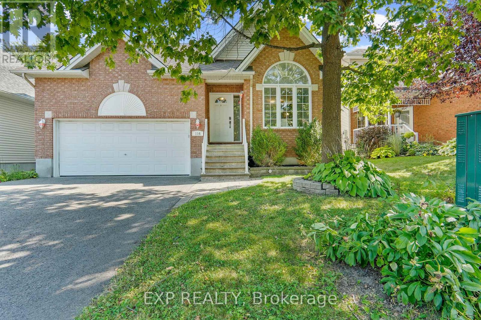 Property at 114 ECHOWOODS AVENUE image 1