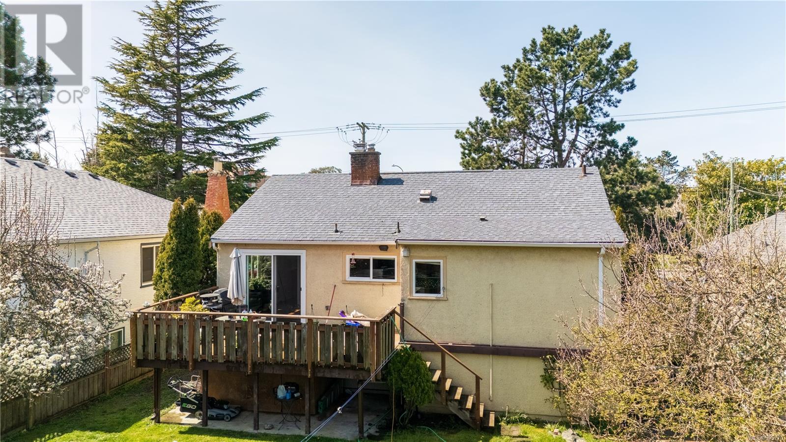 Property at 2507 Foul Bay Rd image 5