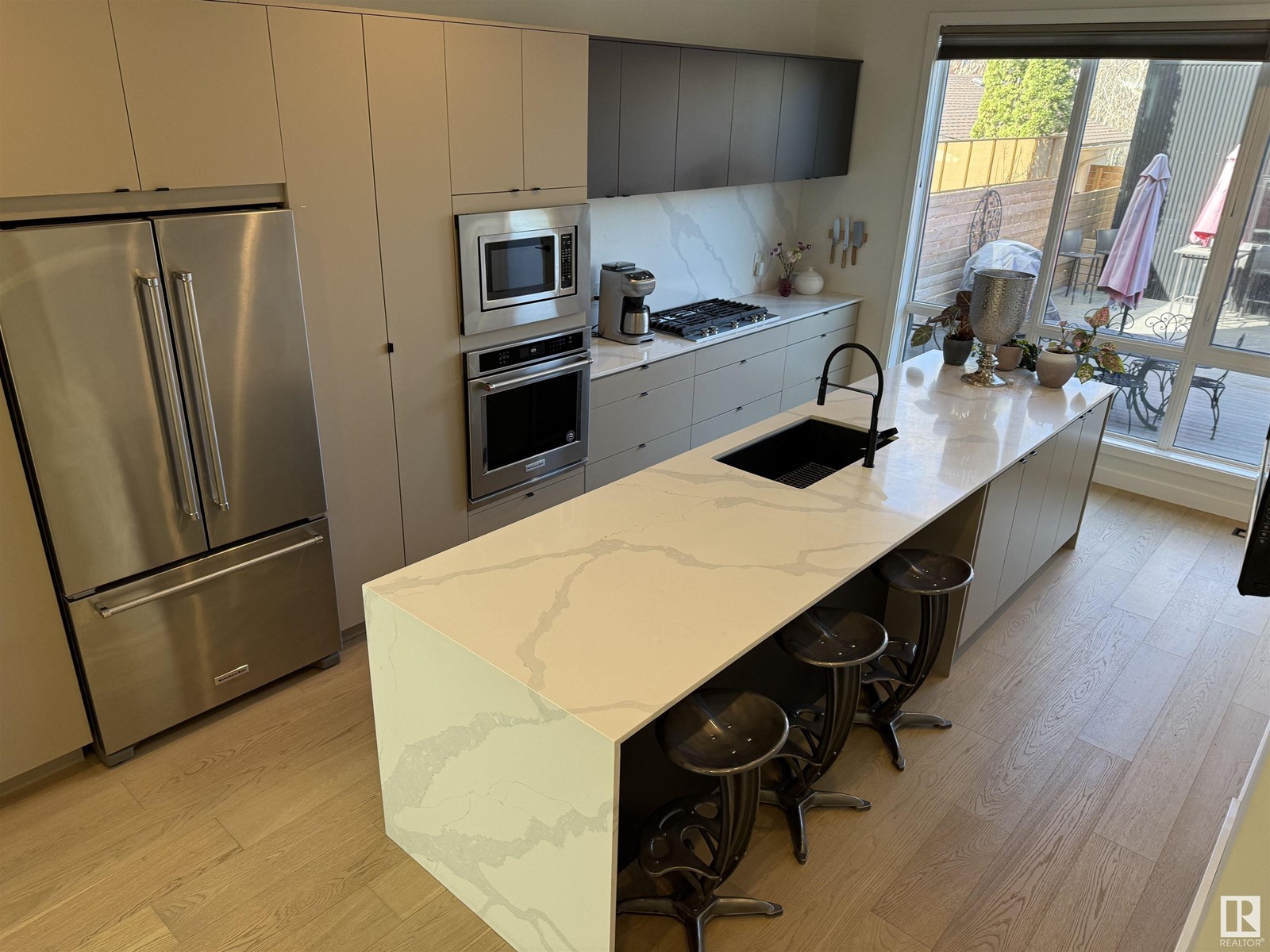 Property at 10230 125 ST NW image 3