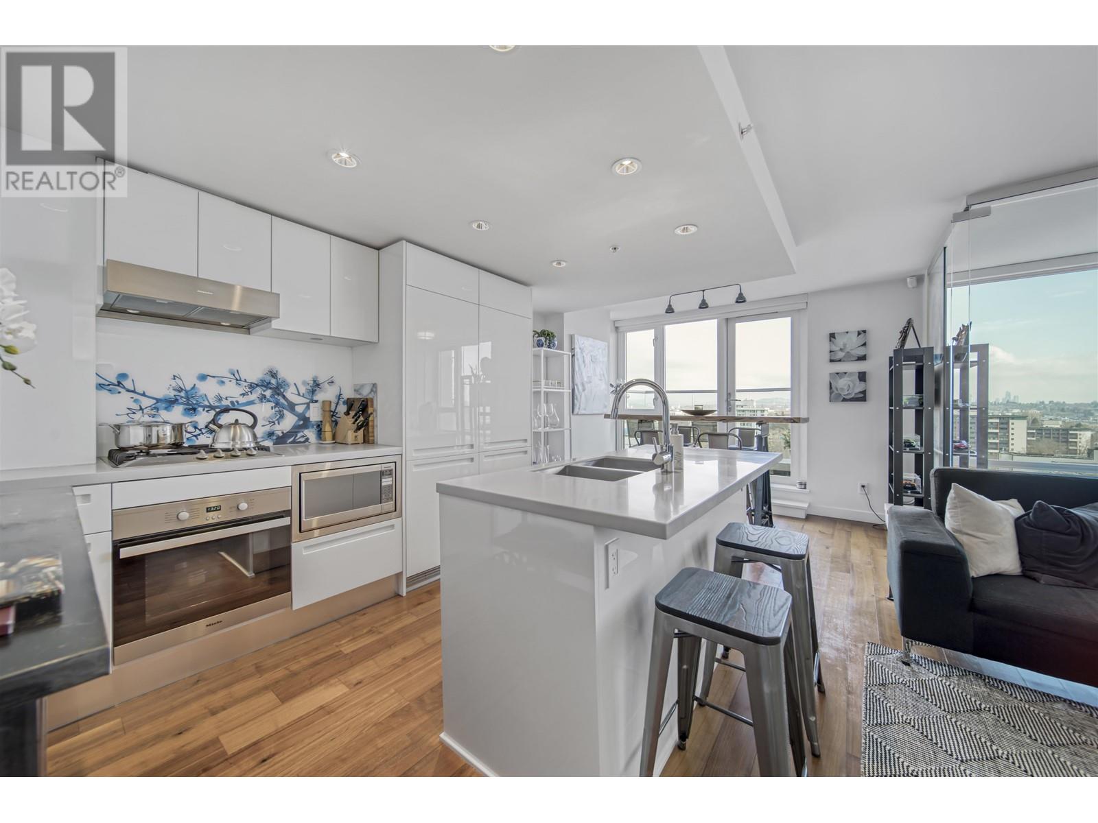 Listing Picture 8 of 30 : PH7 188 KEEFER STREET, Vancouver / 溫哥華 - 魯藝地產 Yvonne Lu Group - MLS Medallion Club Member