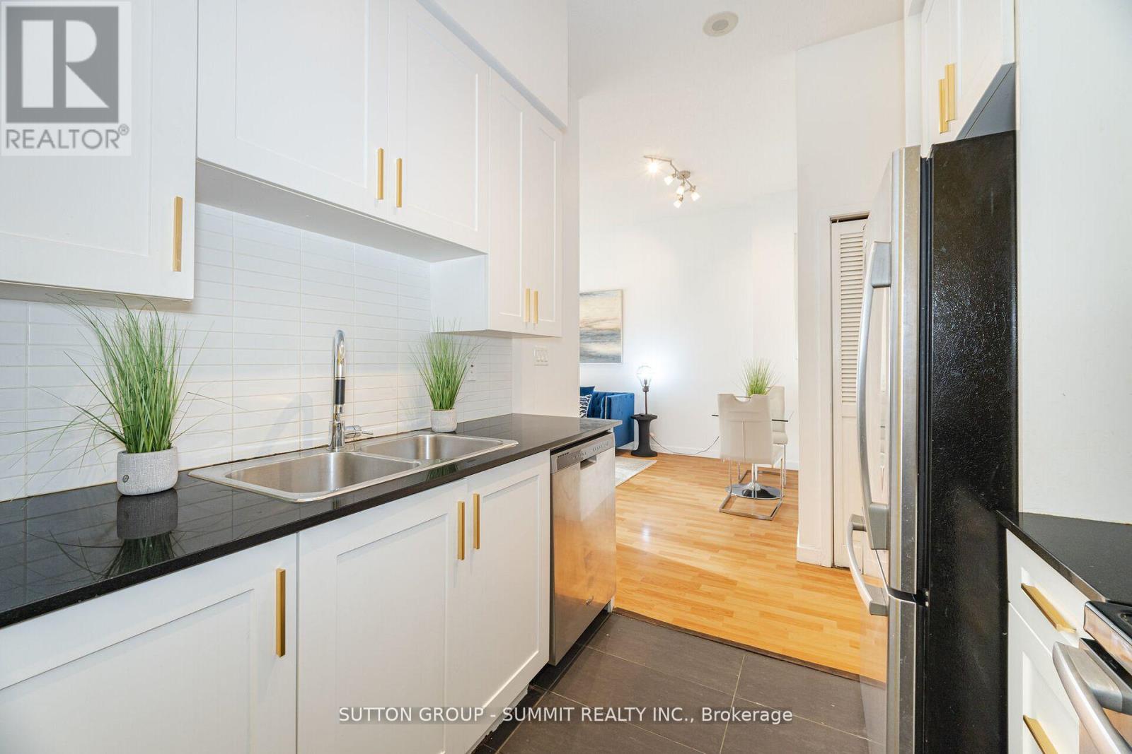 207 - 4065 Brickstone Mews W, Mississauga, Ontario  L5B 0G3 - Photo 12 - W12092230