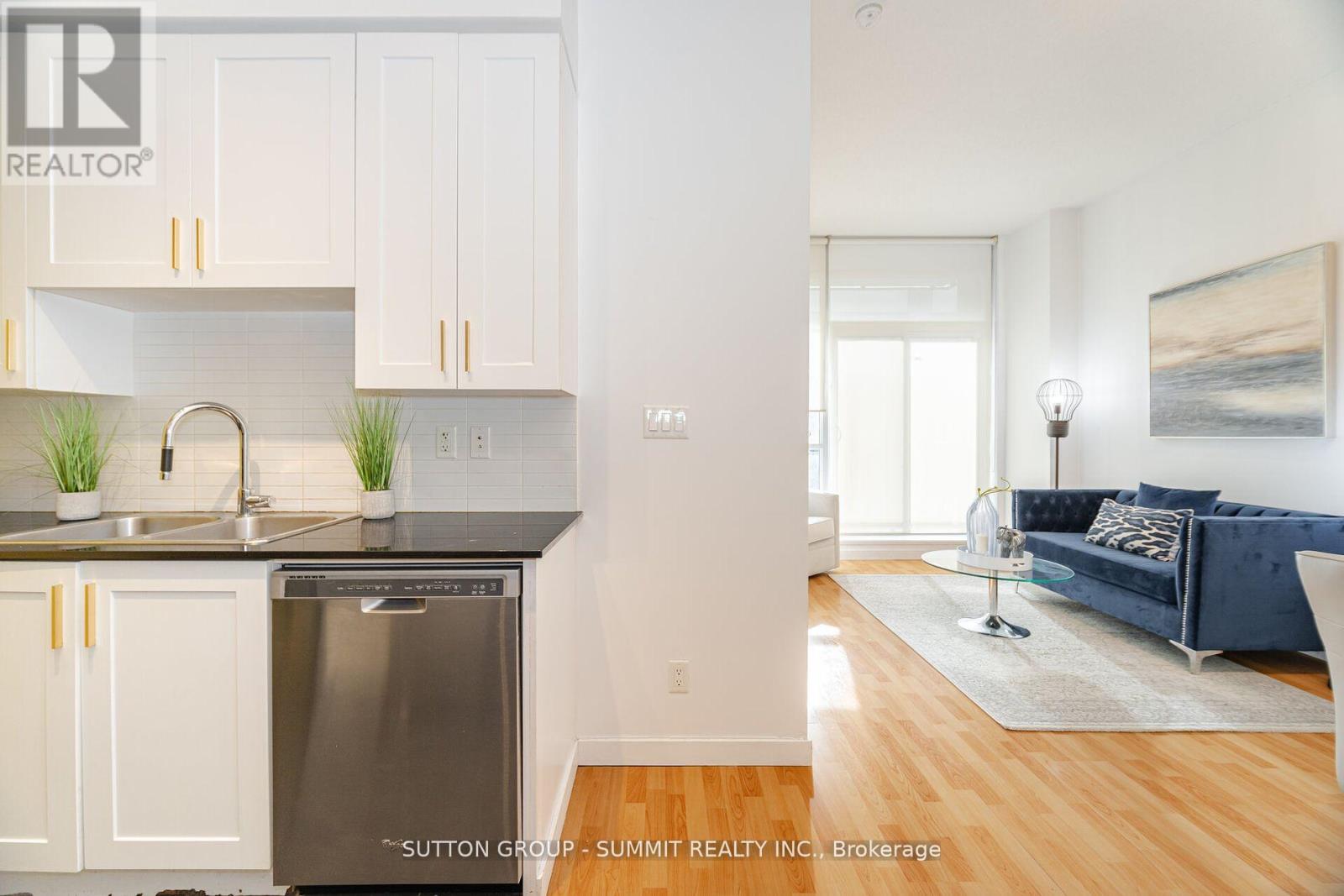 207 - 4065 Brickstone Mews W, Mississauga, Ontario  L5B 0G3 - Photo 13 - W12092230