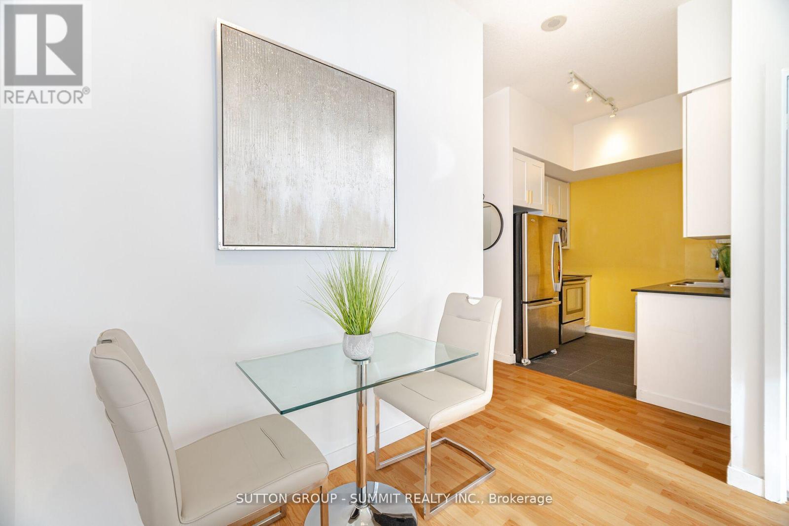 207 - 4065 Brickstone Mews W, Mississauga, Ontario  L5B 0G3 - Photo 8 - W12092230