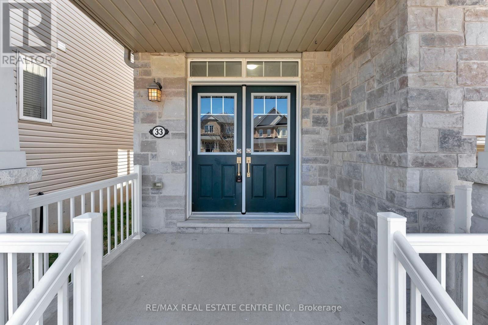 Property at 33 SUMAC DRIVE image 4