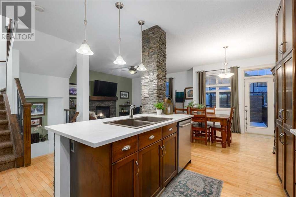 76 Heritage Hill, Cochrane, Alberta  T4C 0L4 - Photo 3 - A2206645