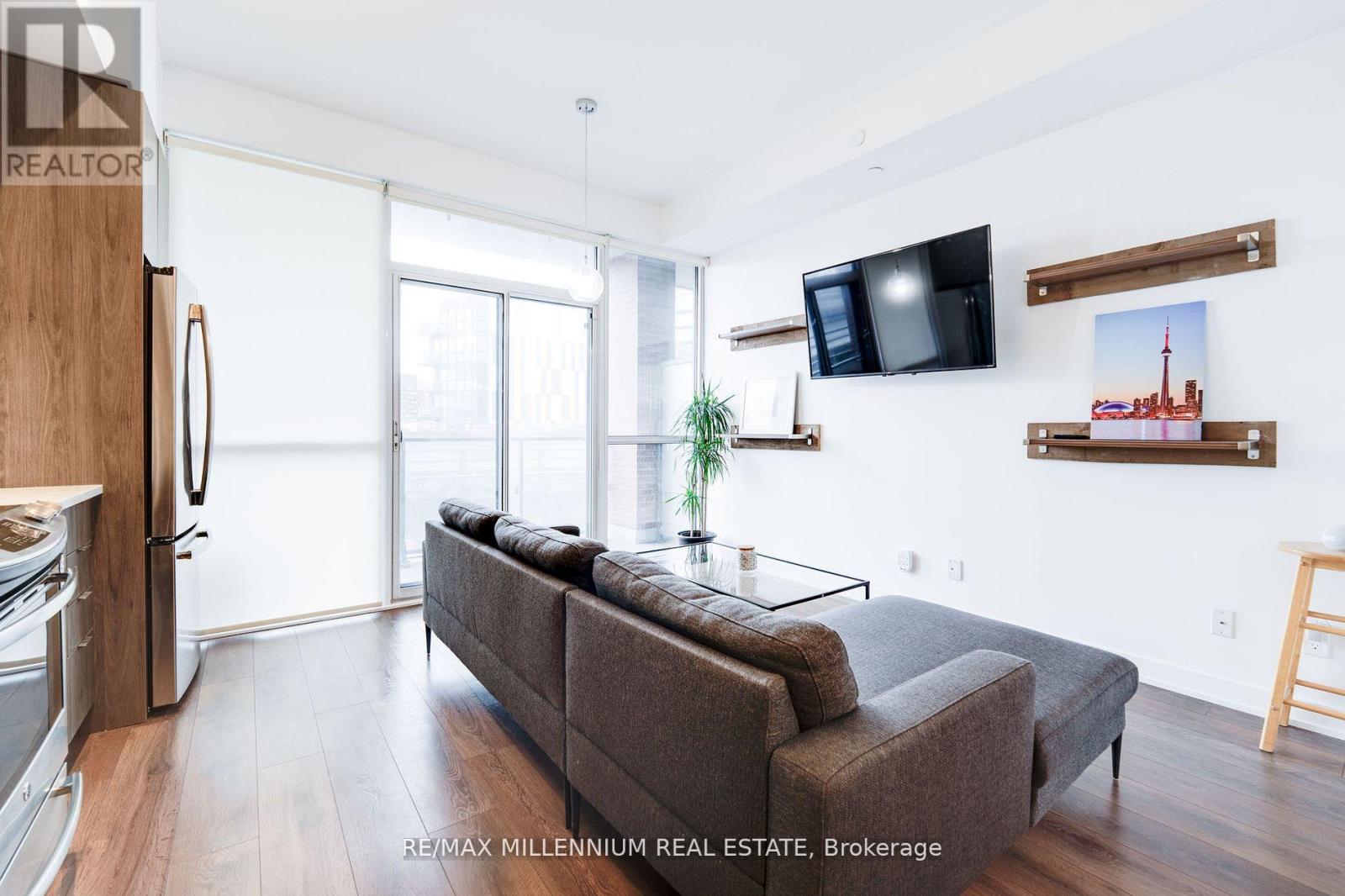 710 - 50 Bruyeres Mews, Toronto, Ontario  M5V 0H8 - Photo 6 - C12092273
