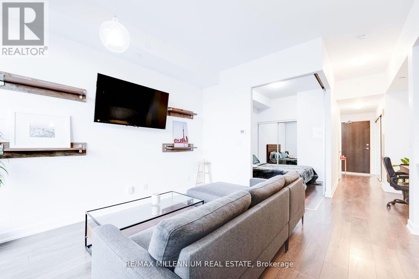 710 - 50 Bruyeres Mews, Toronto, Ontario  M5V 0H8 - Photo 8 - C12092273