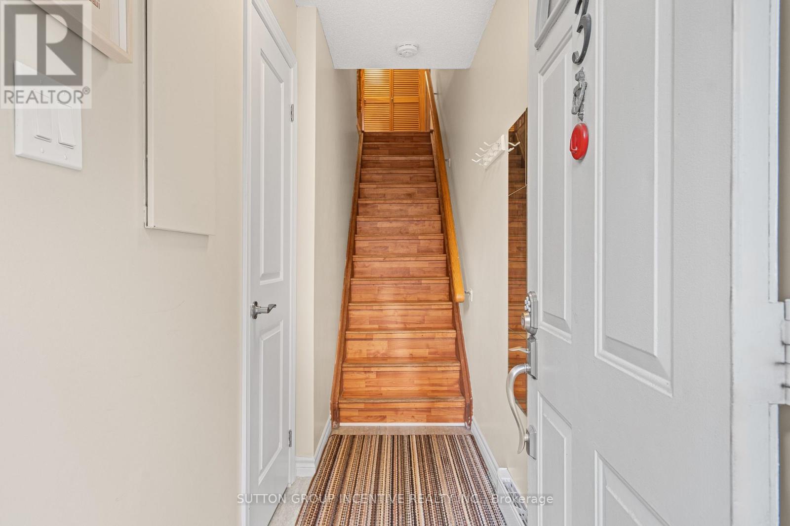 Property at 3 - 15 MEADOW LANE image 2