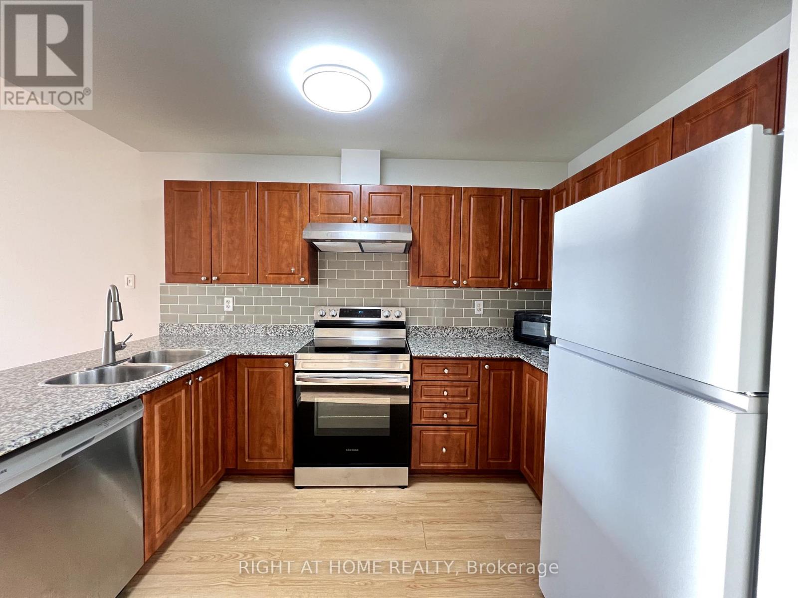 403 - 135 James Street S, Hamilton, Ontario  L8P 2Z6 - Photo 14 - X12092274