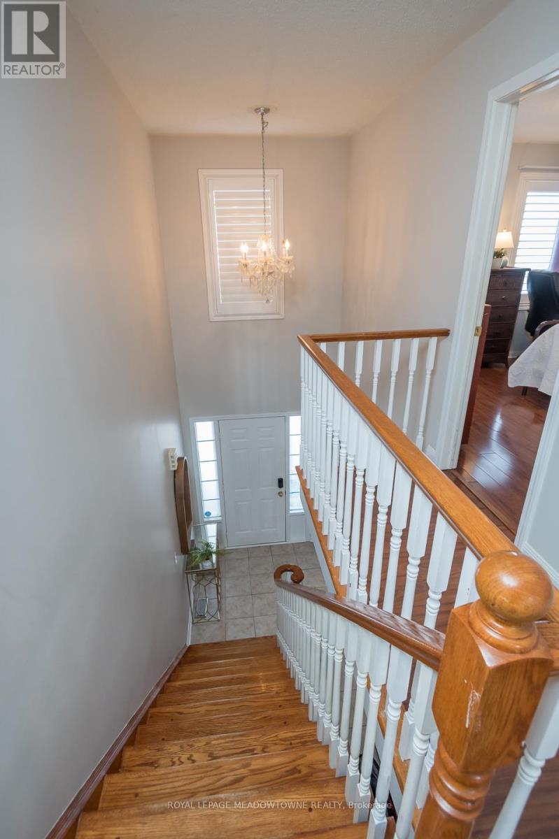 488 Trudeau Drive, Milton (Cl Clarke), Ontario  L9T 5K1 - Photo 17 - W12092290