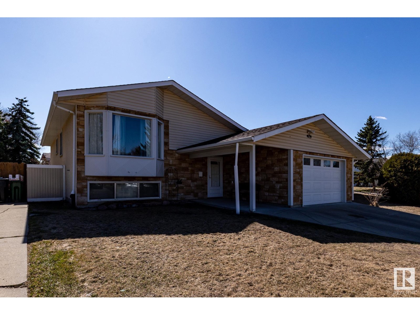 Property at 4639 17 AV NW image 1