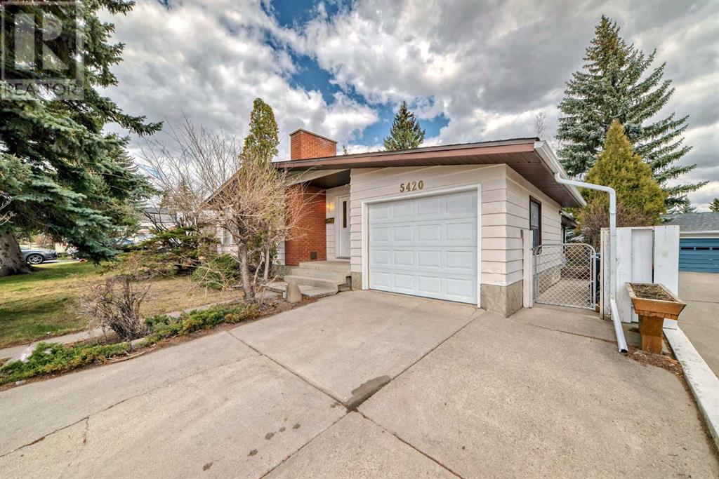 Property at 5420 Dalrymple Crescent NW image 2