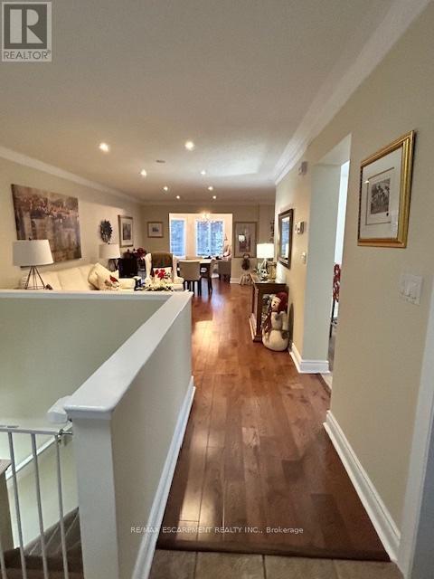 120 Glenariff Drive, Hamilton, Ontario  L8B 1A5 - Photo 8 - X12092296