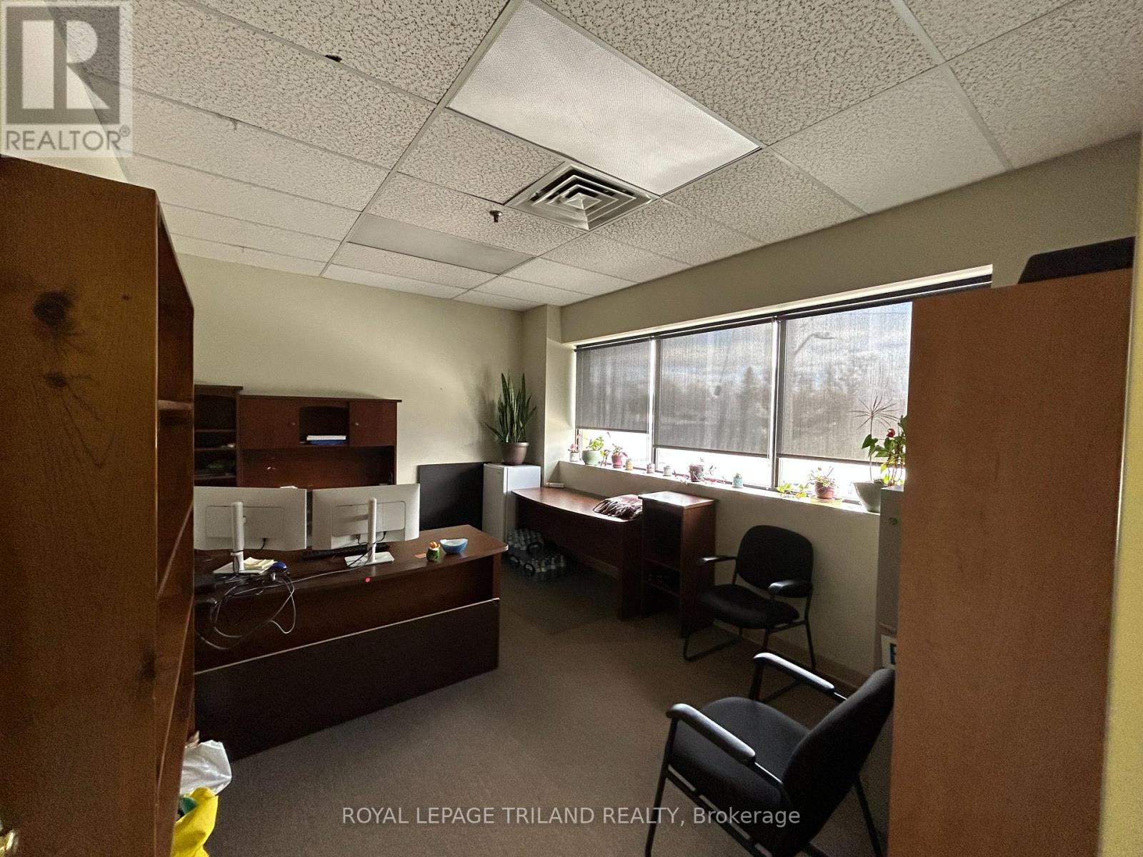 1150 Frances Street N, London East, Ontario  N5W 5N5 - Photo 4 - X12092324